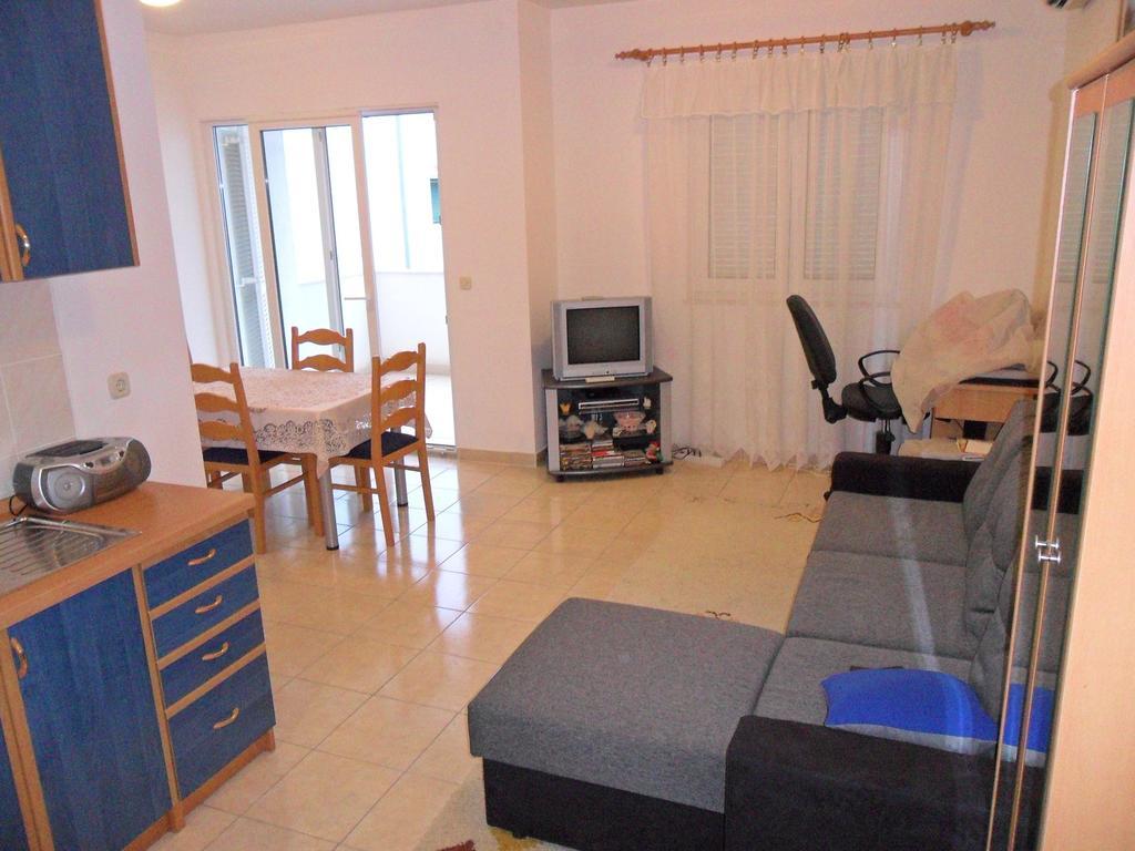 Apartment Kiko 罗戈兹尼察 客房 照片
